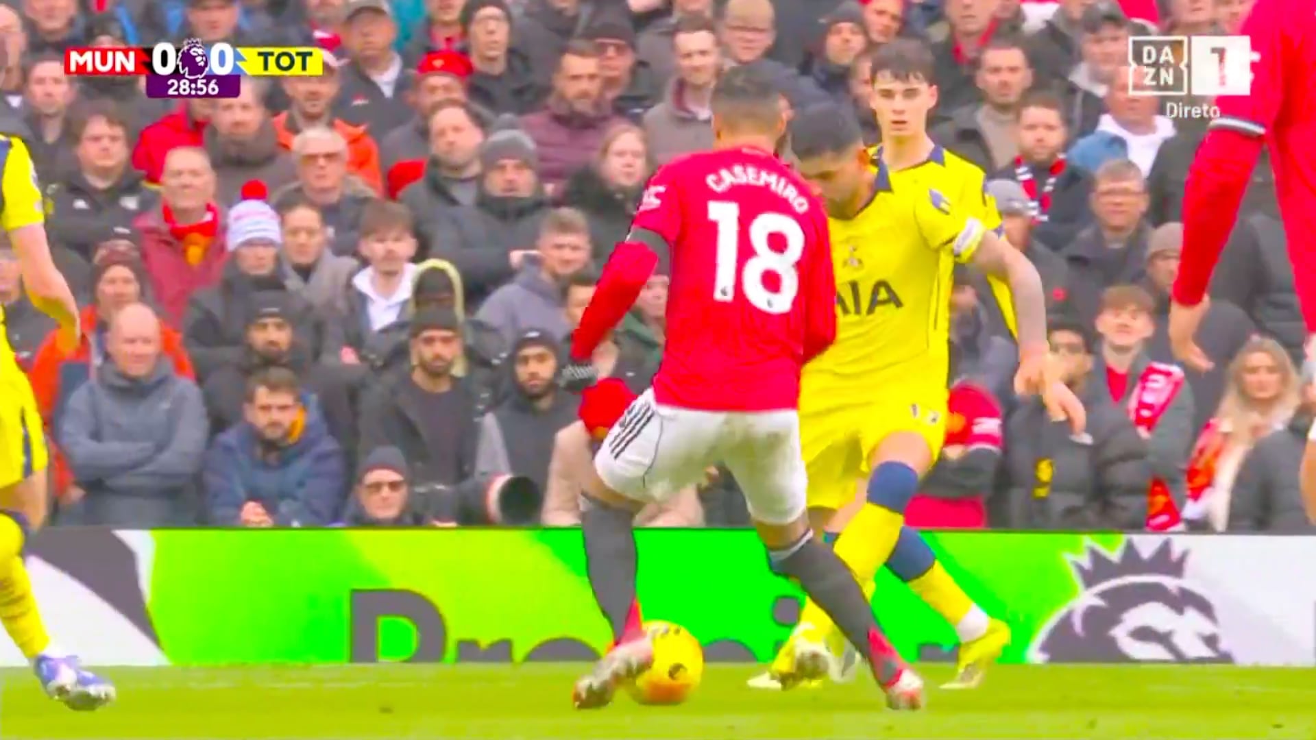 Es una entrada criminal: Casemiro salió ileso de milagro