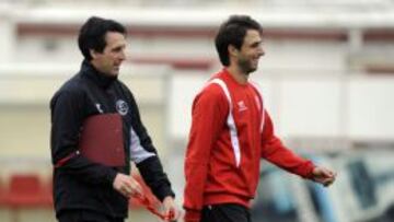 Pareja (dcha.), con Emery en un entreno.