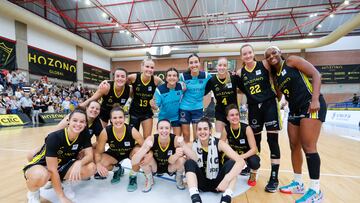 Las jugadoras del Hozono Global Jairis ante el Oses Construcción Ardoi.