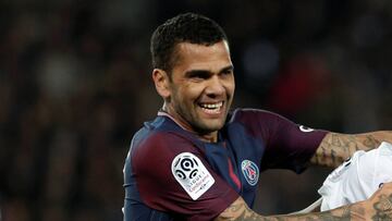 Dani Alves quiere comprar un club de Portugal