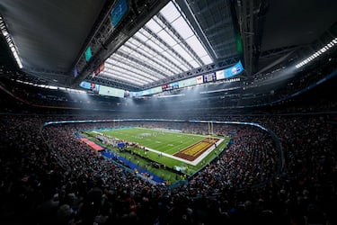 Vista interior del estadio durante el primer encuentro de la NFL en España, el 16 de noviembre de 2025. El partido lo disputaron los Miami Dolphins y los Washington Commanders (16-13). 

 