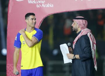 Cristiano Ronaldo durante su presentaci¨®n multitudinaria como nuevo jugador del Al Nassr.
