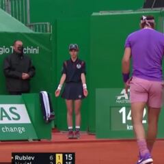 Los gestos de exasperación de Nadal contra Rublev