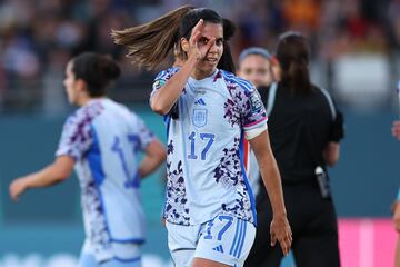 La jugadora Alba Redondo celebra el segundo gol para España en el minuto 17.  