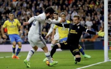 Isco y Javi Varas.