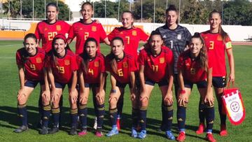 Las jugadoras de la Selección española Sub-19 justo antes del partido contra Portugal.