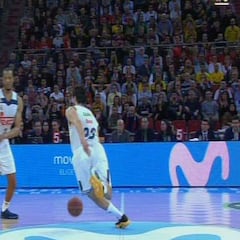 Hubo campo atrás en la jugada que llevó a la prórroga al Madrid