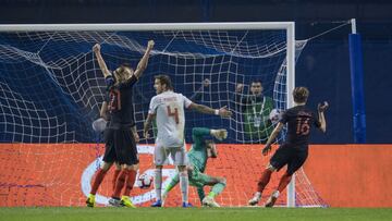 Jedvaj marcó el 2-1 para Croacia, el partido terminó 3-2 para la selección balcánica.