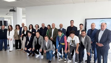 06/11/25 MALAGA ACTO PRESENTACION DE
Social RFAF by Scout , la nueva Red social del fútbol base andaluz
Foto de familia