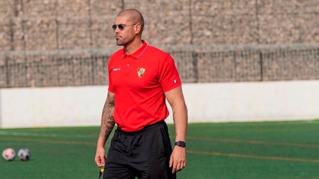 Oficial: Víctor Valdés, nuevo entrenador del Ávila