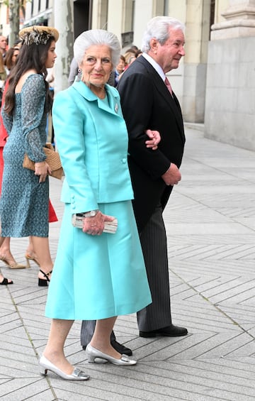 Teresa de Borbón-Dos Sicilias , abuela de la novia, llega a la parroquia del Sagrado Corazón y San Francisco de Borja.