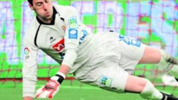 <b>REFUERZO. </b>Iñaki Lafuente llega libre y defenderá la portería soriana en las dos próximas campañas.