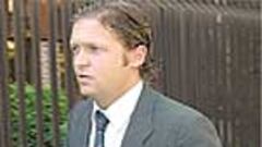 Expulsarán a los socios que profieran gritos racistas