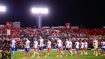 Jugadores del Atlético de San Luis previo a un partido en el Alfonso Lastras.