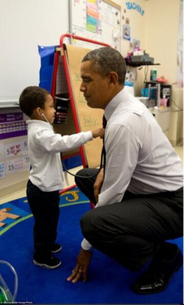 ? Official White House Photo by Pete Souza
https://www.flickr.com/photos/whitehouse/
