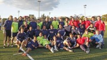 VIAJARON TODOS A VALENCIA. Alsina premió a sus jugadores y no se dejó a ninguno en casa.