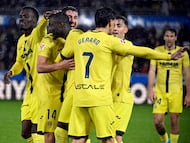 Villarreal's Ivorian forward #19 Nicolas Pepe (C) celebrates scoring an equalizing goal during the Spanish League football match between Deportivo Alaves and Villarreal CF at Mendizorroza Stadium in Vitoria on March 13, 2026. (Photo by ANDER GILLENEA / AFP)