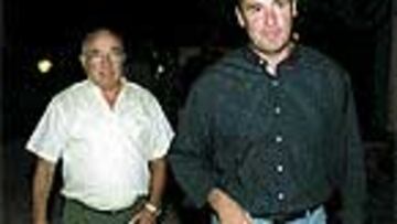 <b>SOLTANDO LASTRE</B>. Del Sol y Víctor están empezando a airear el vestuario del Betis.