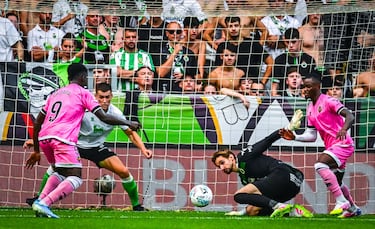 Aprobados y suspensos del Racing contra el Castellón: Iñigo Vicente lo eclipsa todo