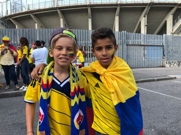 Los hinchas de la Selección Colombia ya están en las afueras del estadio de Bérgamo antes del partido entre Egipto y los dirigidos por José Néstor Pékerman.