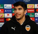 Carlos Soler: "Si estamos hablando de renovar es porque quiero seguir aquí muchos años"
