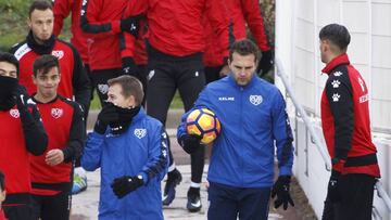 Rubén Baraja no tocará la defensa del Rayo Vallecano.