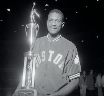 El histórico '6' de Boston ganó 11 anillos con los Celtics.