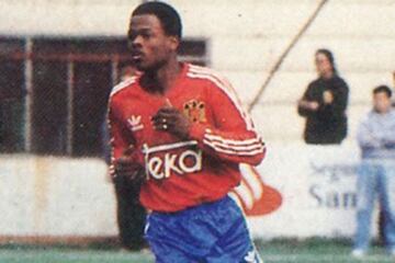 A comienzos de 1992, Unión confió en un panameño para reforzar su ataque. Así llegó Jorge Dely Valdés. El éxito del jugador en Chile fue escaso, y hasta ahora es más recordado por su hermano: Julio César Dely Valdés, uno de los ídolos máximos del balompié panameño
