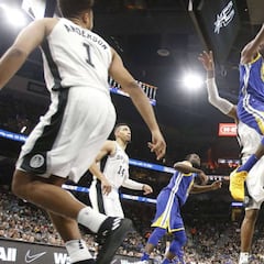 Klay (27), Durant (24) y Curry (21) remontan 19 pts en San Antonio