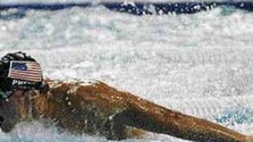 <b>RÉCORD Y AMENAZA.</b> Michael Phelps ganó el oro en 200 mariposa, pero no batió su asombroso récord de semifinales: apunta a Ian Thorpe.