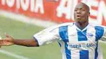 <b>EFECTIVO. </b>Thiaw tardó siete minutos en marcar. Entró por Rubén Navarro en el 67 y logró su tanto en el 74.