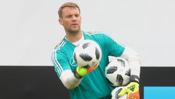 Neuer will not travel to Russia to sit on the bench - Löw