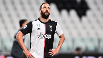 Soccer Football - Serie A - Juventus v Sampdoria - Allianz Stadium, Turin, Italy - July 26, 2020   Juventus&#039; Gonzalo Higuain reacts during the match, as play resumes behind closed doors following the outbreak of the coronavirus disease (COVID-19)   REUTERS/Massimo Pinca