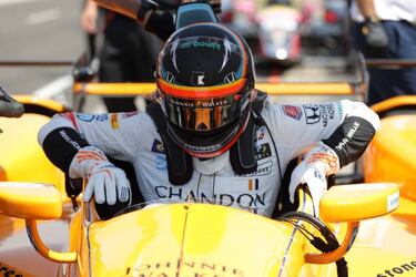 Alonso tops first Indy500 practice session