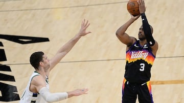 The Phoenix Suns take the NBA FInals series opener over the MIlwaukee Bucks. Chris Paul led the way in the second half as the Suns cruised to victory.