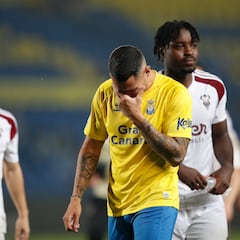 Vitolo acelera la recuperación con su futuro en el aire