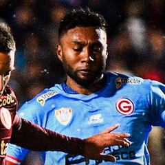 La ‘U’ saca un punto de altura