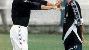 <b>AMIGOS PARA SIEMPRE</B>. Valdano y Raúl siempre tuvieron una relación especial. Primero como entrenador y ahora como director deportivo, Valdano ha mimado a la joya de la cantera madridista.
