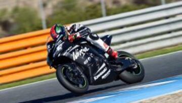 Sykes, con su Kawasaki en Jerez.
