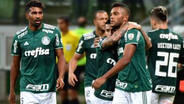 Miguel Borja celebra uno de sus goles ante Junior de Barranquilla en el Grupo H de la Copa Libertadores.