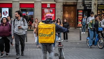 MADRID, SPAIN - 2023/10/21: A courier for the food delivery service Glovo is seen in the streets of the center of Madrid. (Photo by Marcos del Mazo/LightRocket via Getty Images)