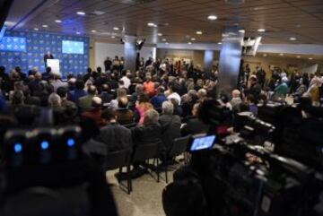 Las plantillas del Real Madrid en la presentación del acuerdo con Telefónica