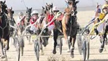 <b>Y SIN PEGAR. </b>Locker (J. L. Martínez), dejando atrás a Jano.