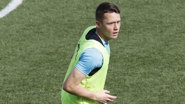 El Fuenla se agarra a Borja Garc¨¦s para la delantera