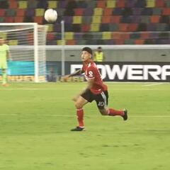 El desapercibido globo de Carrascal a un rival de Central