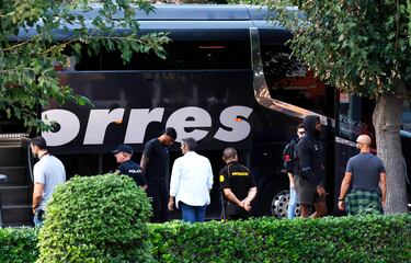 Con un alto dispositivo de seguridad, el Valencia Basket recibe al Maccabi de Tel Aviv en la tercera jornada de la Euroliga. El partido ha sido declarado de alto riesgo y habrá cerca de 700 agentes velando por la seguridad dentro y fuera del pabellón.