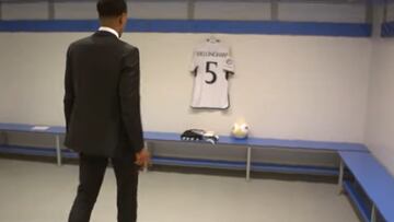 Bellingham’s iconic first reaction to his Real Madrid jersey becomes legendary!