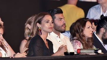 Paula Echevarr¨ªa y Miguel Torres, acaramelados con Luis Miguel
