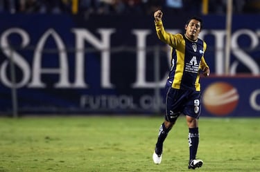 Henry Martin, lejos del top 5 de goleadores históricos en torneos cortos