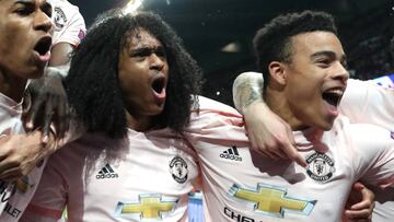 Chong y Greenwood celebrando los goles.